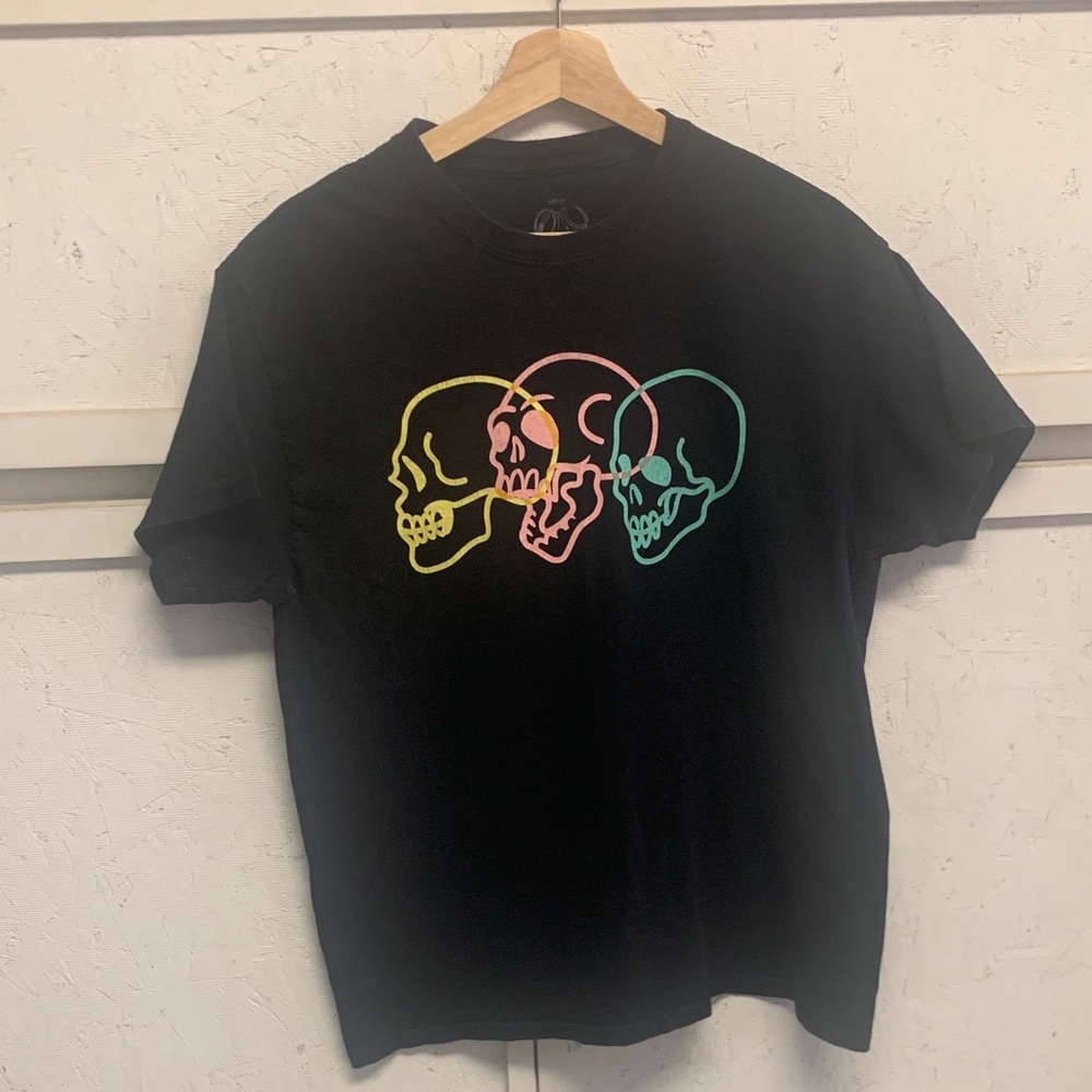 Black Skull Graphic T-Shirt
